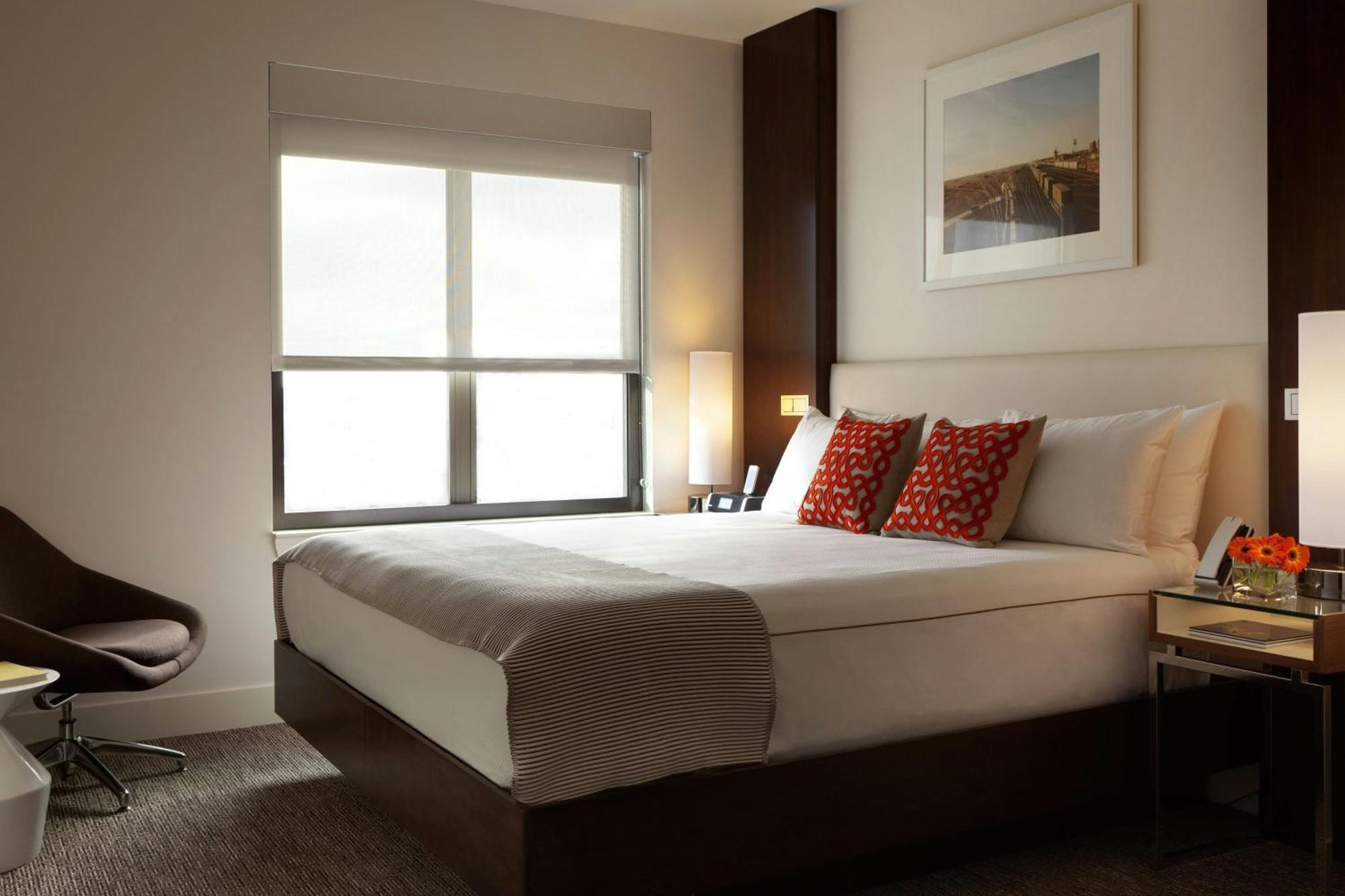 The Alexander Hotel