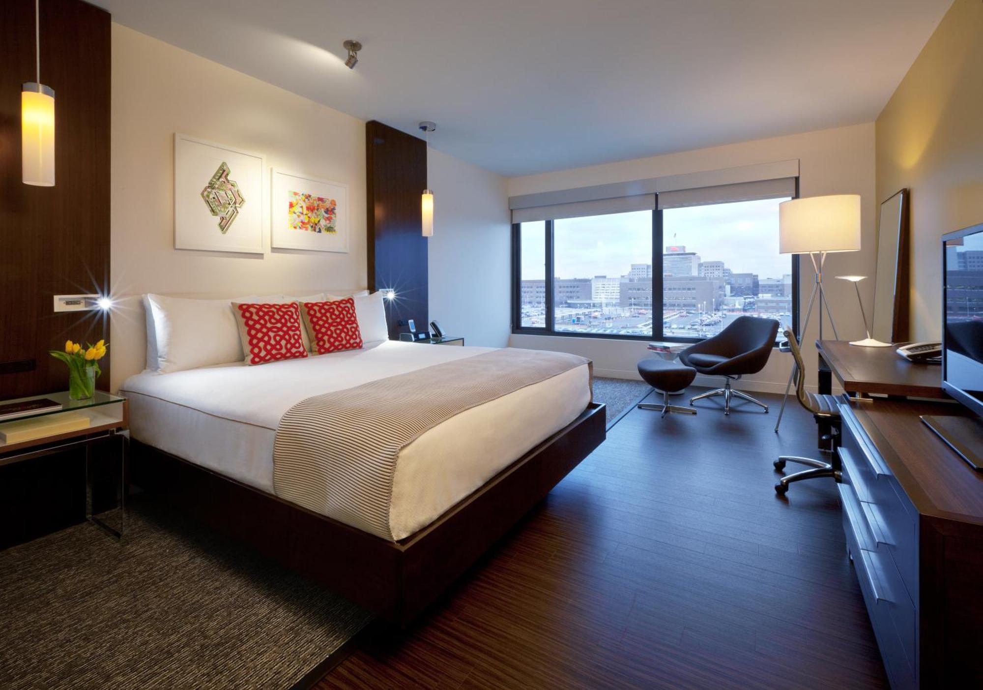 Hotel The Alexander Indianapolis